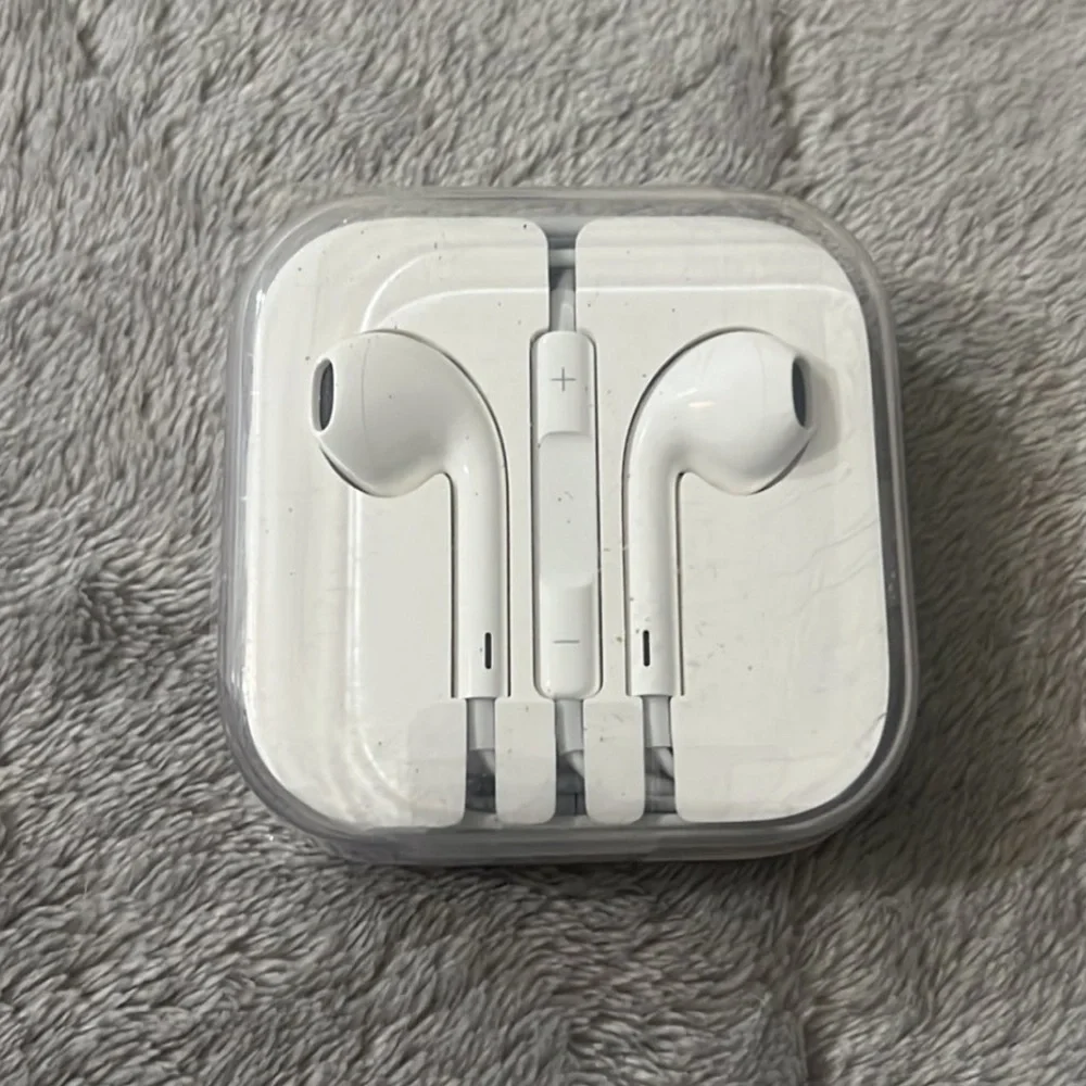 Apple Headphones with microphone